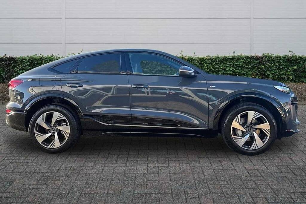 Audi Q6 E-Tron 225Kw Performance 100Kwh S Line VK75WWR Grey #4