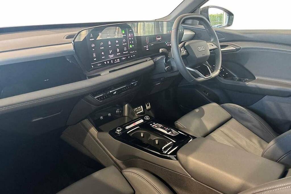Audi Q6 E-Tron 225Kw Performance 100Kwh S Line VK75WWR Grey #2