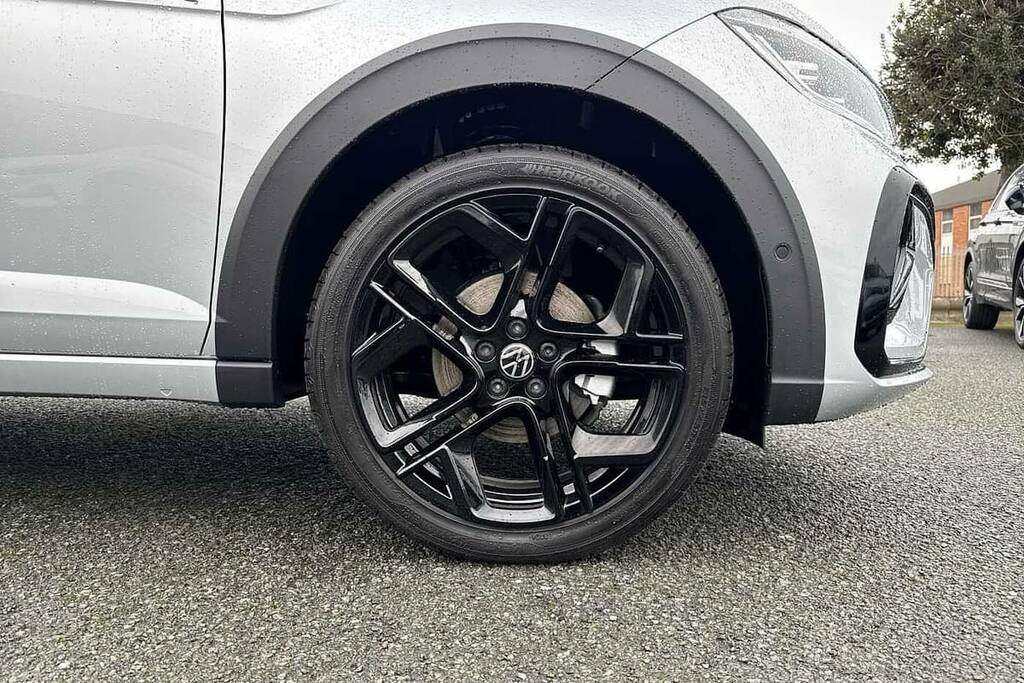 Volkswagen Taigo 1.5 Tsi 150 Black Edition Dsg VX75YVK Silver #5