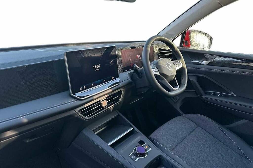 Volkswagen Tiguan 1.5 Etsi 150 Match Dsg VK75HTT Red #2