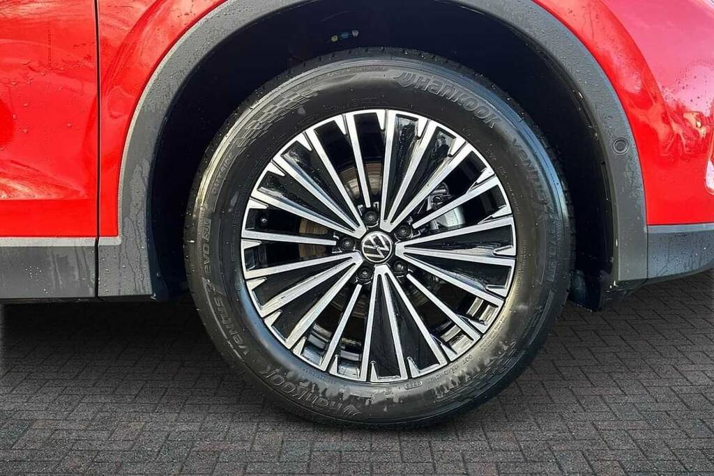 Volkswagen Tiguan 1.5 Etsi 150 Match Dsg VX75LBJ Red #5