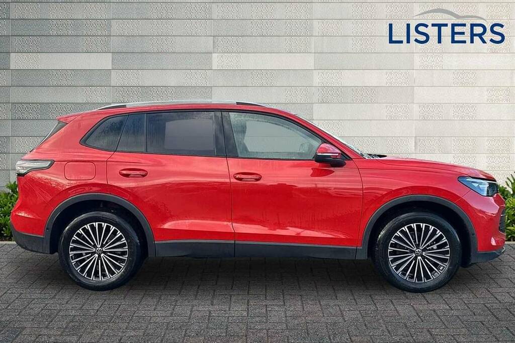 Volkswagen Tiguan 1.5 Etsi 150 Match Dsg VX75LBJ Red #4