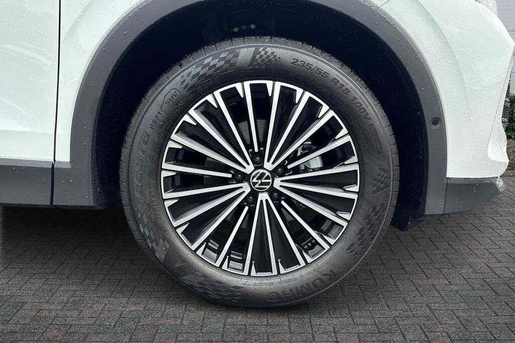 Volkswagen Tiguan 1.5 Etsi 150 Match Dsg FD75AON White #5