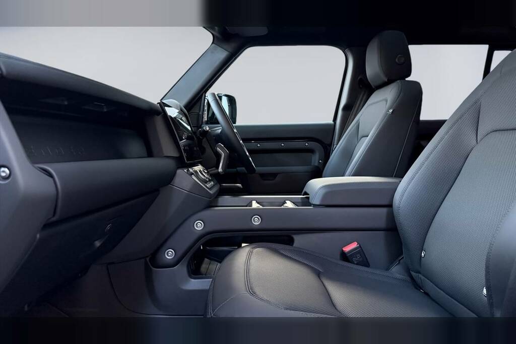 Land Rover Defender 110 2.0 P300e X-dynamic Se 110 Ni BL75ELC Black #3