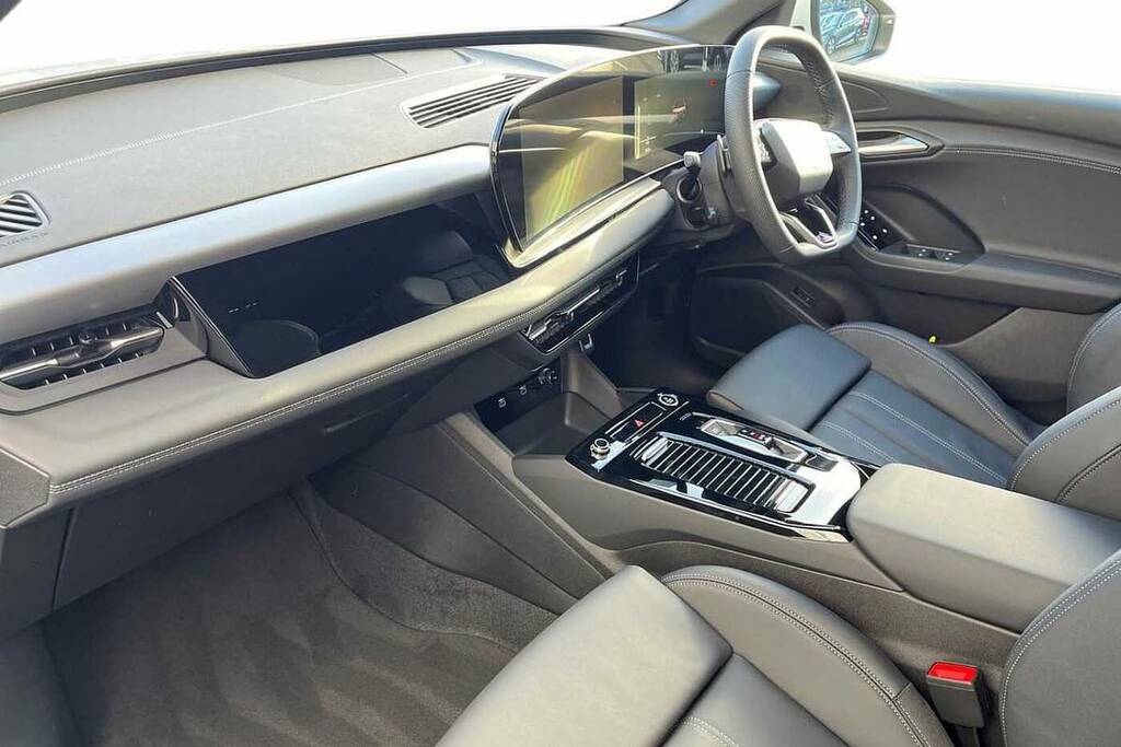 Audi Q6 E-Tron 225Kw Performance 100Kwh S Line White #2