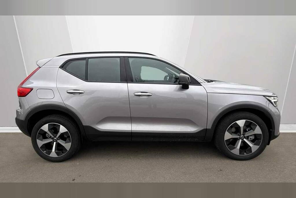 Volvo XC40 2.0 B3p Plus Dark VO75FGX Silver #3