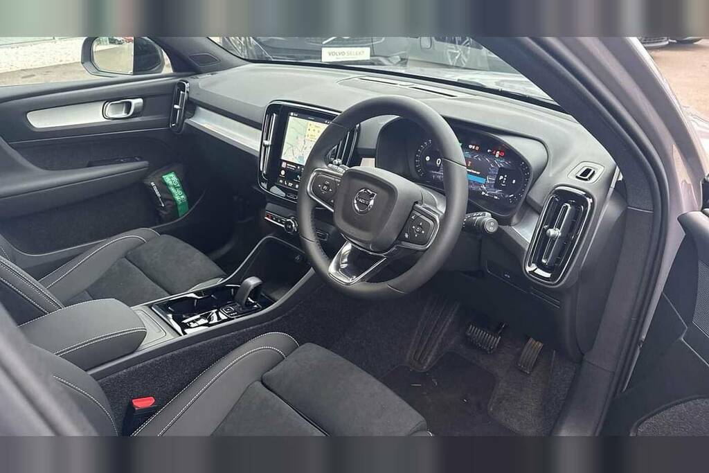 Volvo XC40 2.0 B3p Plus Dark VO75FGX Silver #4