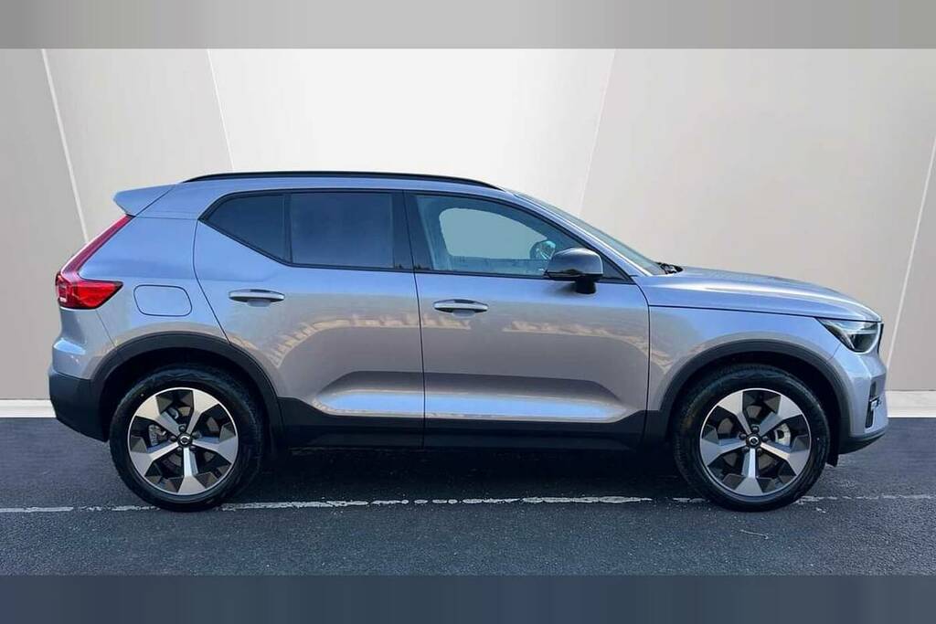 Volvo XC40 2.0 B4p Plus Dark VN75HFM Silver #3