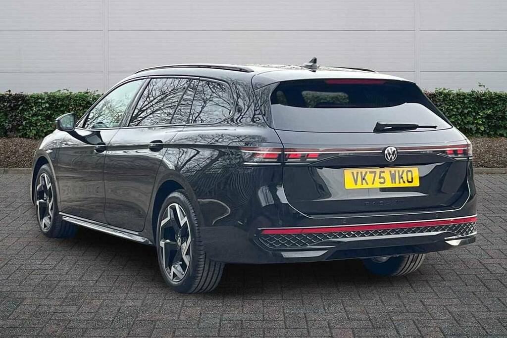 Volkswagen Passat 1.5 Tsi Ehybrid R-line Dsg VK75WKO Black #3