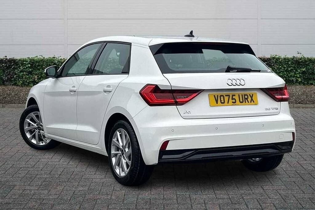 Audi A1 30 Tfsi Sport S Tronic VO75URX White #3