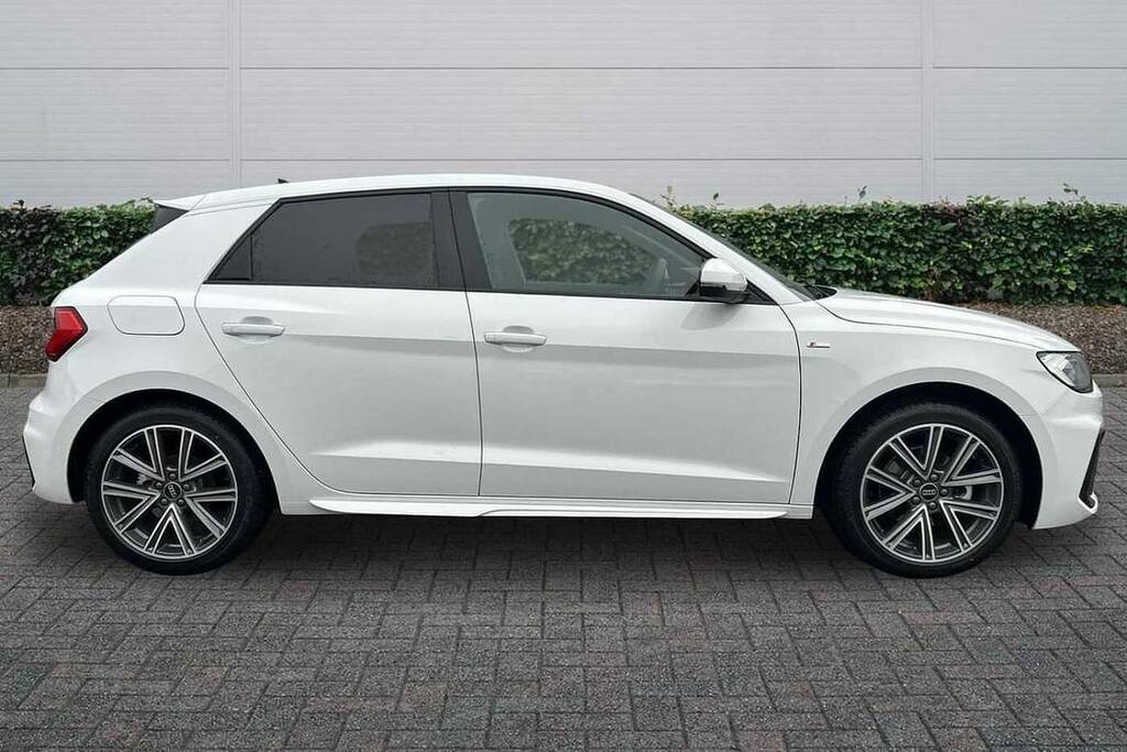 Audi A1 30 Tfsi S Line S Tronic VK75TWZ White #4