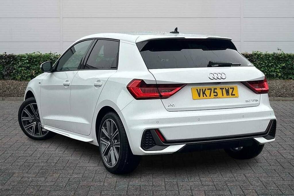 Audi A1 30 Tfsi S Line S Tronic VK75TWZ White #3