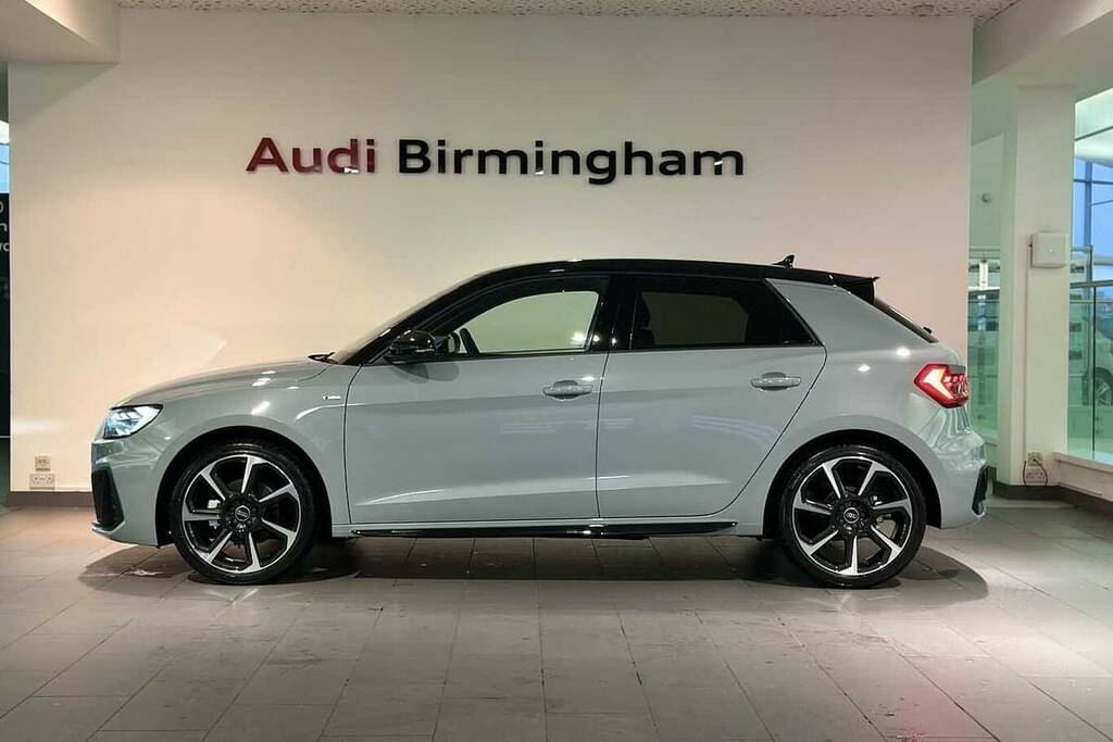 Audi A1 30 Tfsi Black Edition S Tronic BL75SXF Grey #4