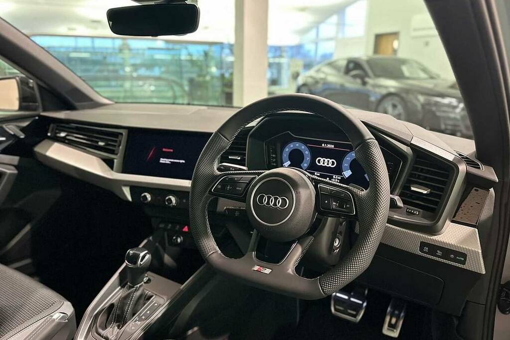 Audi A1 30 Tfsi Black Edition S Tronic BL75SXF Grey #2