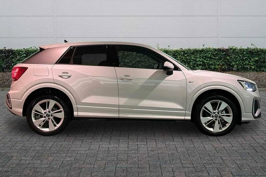 Audi Q2 35 Tfsi S Line S Tronic White #4