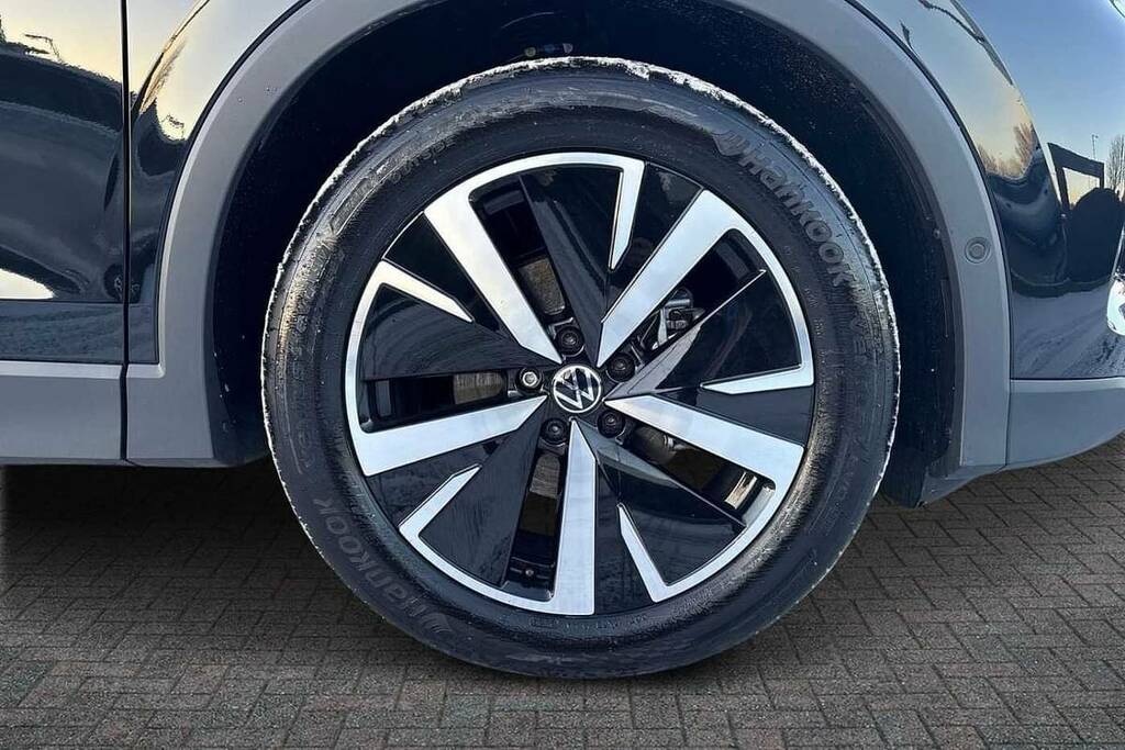 Volkswagen Tiguan 1.5 Etsi 150 Elegance Dsg BL75HFP Black #5