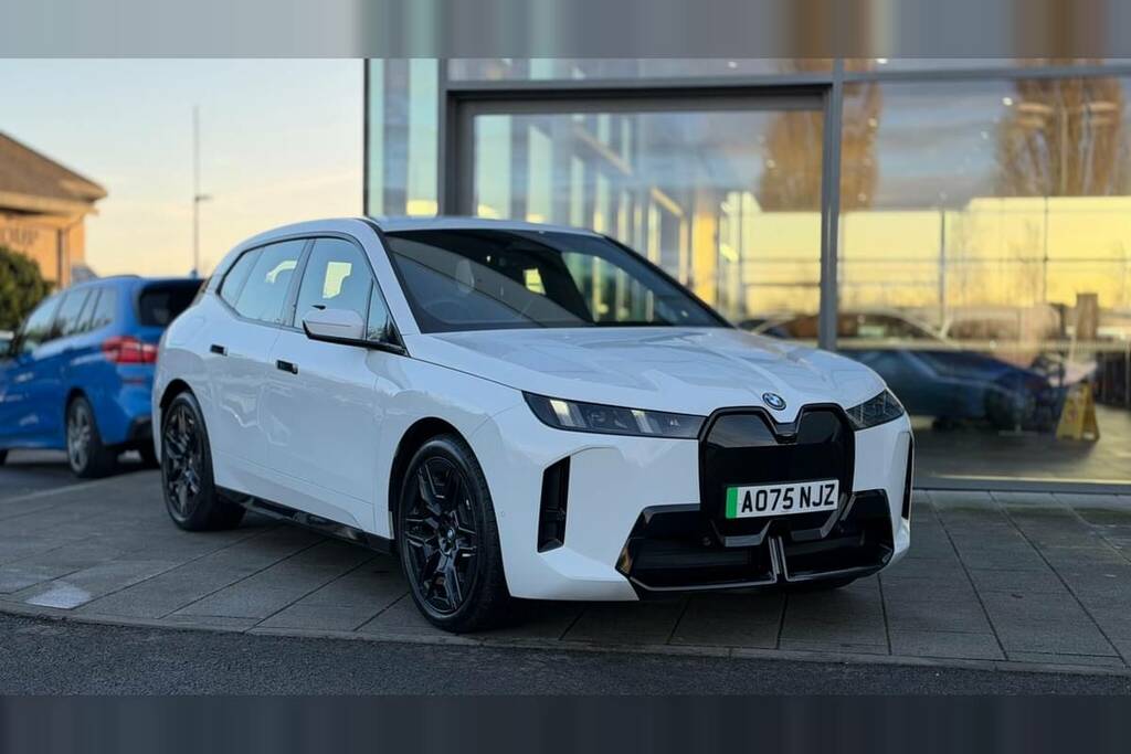 BMW iX 300Kw Xdrive45 M Sport 101Kwh White