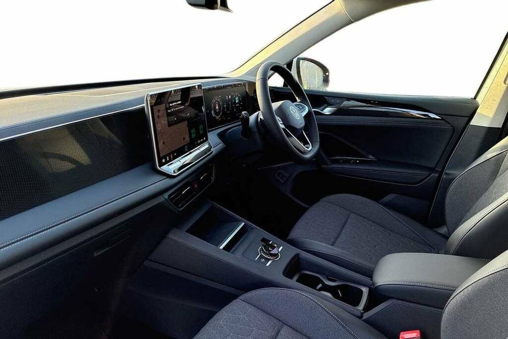 Volkswagen Tiguan 1.5 Etsi 150 Match Dsg FD75SKV White #2