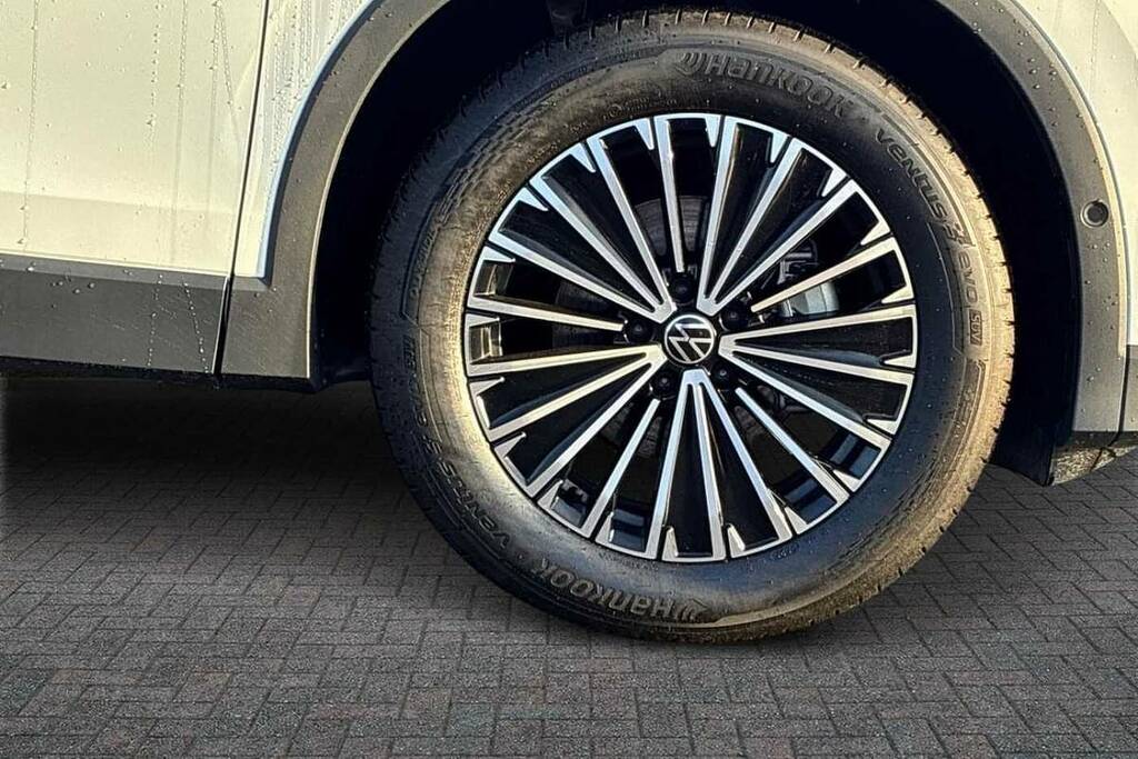 Volkswagen Tiguan 1.5 Etsi 150 Match Dsg FD75SKV White #5