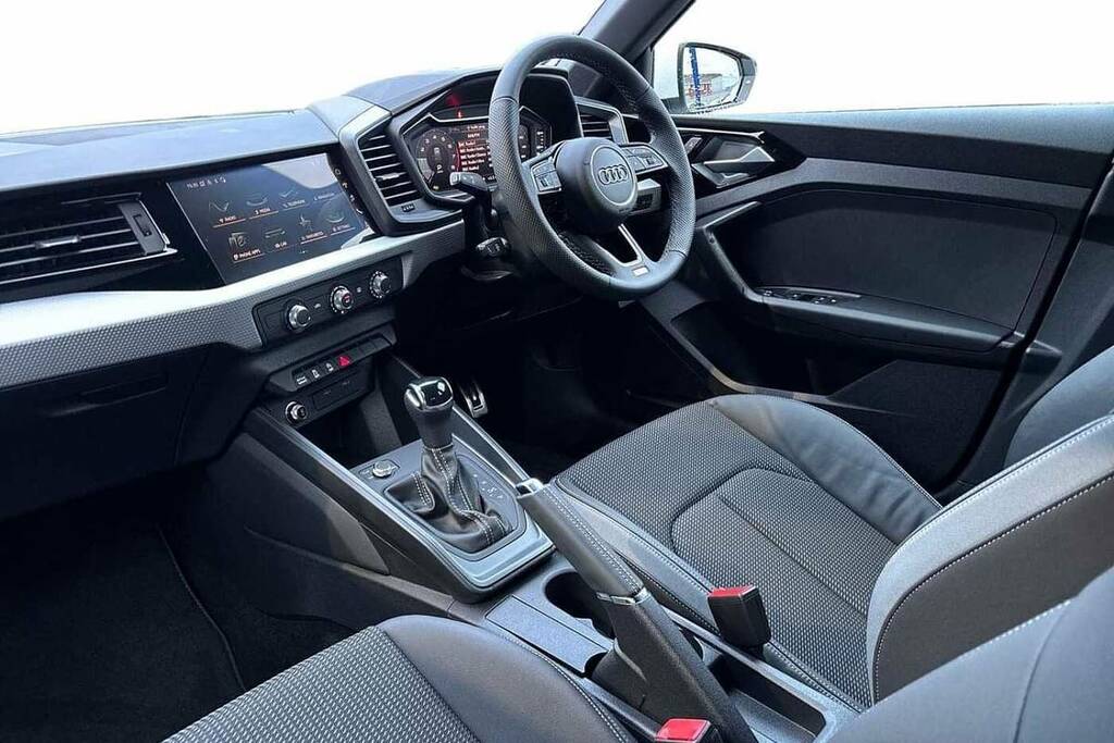 Audi A1 30 Tfsi S Line S Tronic VO75YKJ White #2