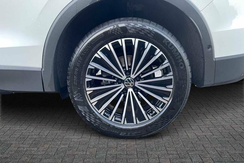 Volkswagen Tiguan 1.5 Etsi 150 Match Dsg White #5