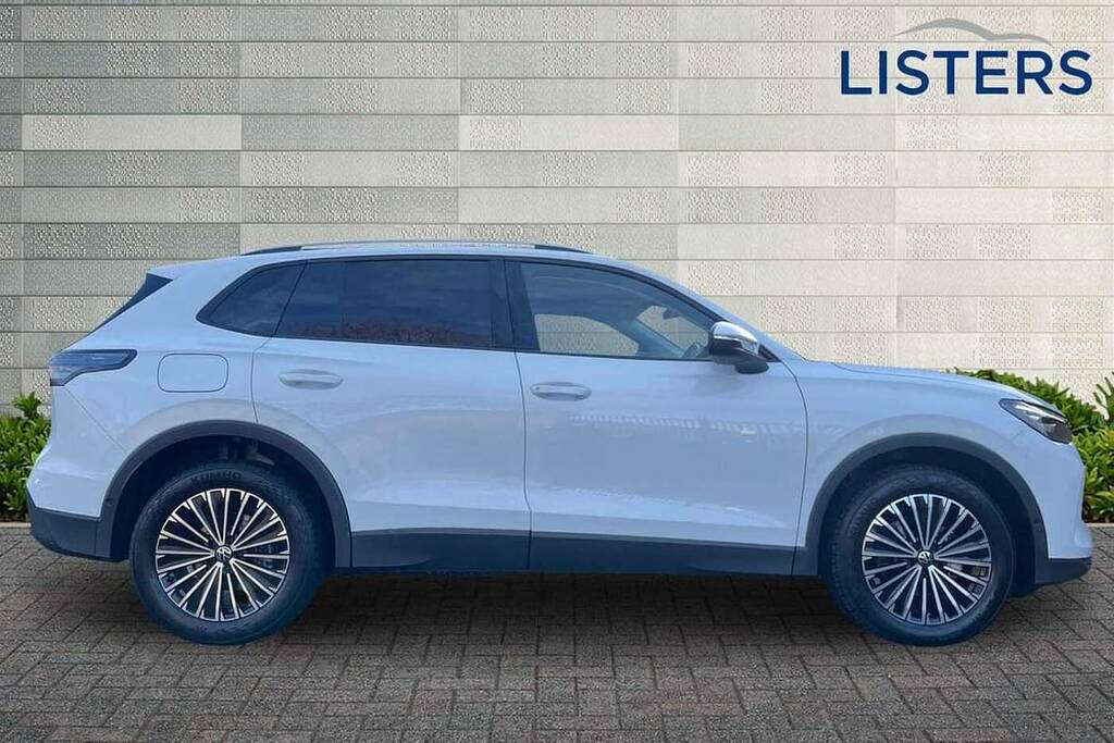 Volkswagen Tiguan 1.5 Etsi 150 Match Dsg White #4