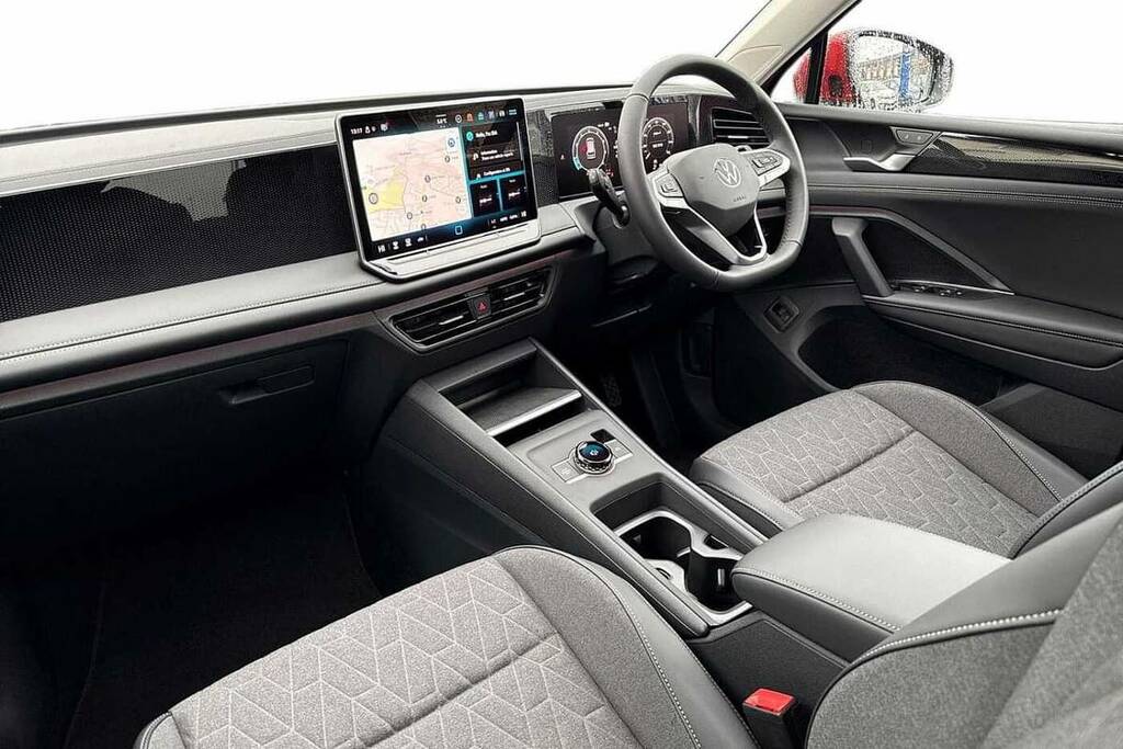 Volkswagen Tiguan 1.5 Etsi Match Dsg VX75YZB Red #2