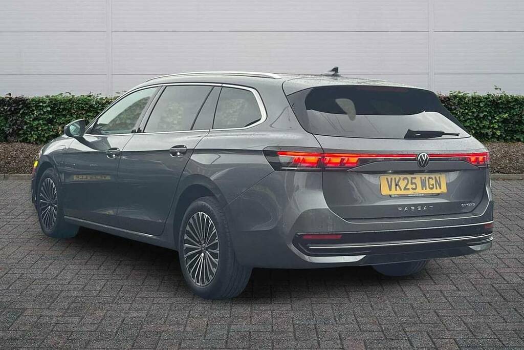 Volkswagen Passat 1.5 Tsi Ehybrid Elegance Dsg Grey #3