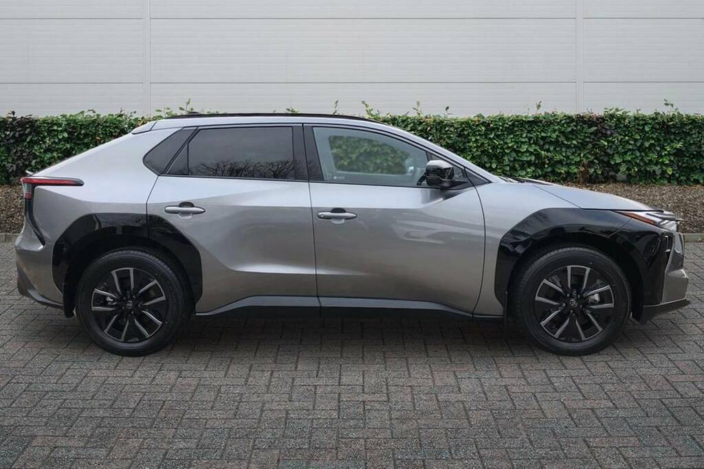Toyota bZ4X 165Kw Design 73Kwh Silver #5