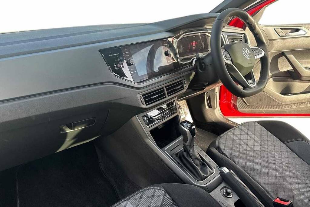Volkswagen Polo 1.0 Tsi 115 Black Edition Dsg FD75WXX Red #2