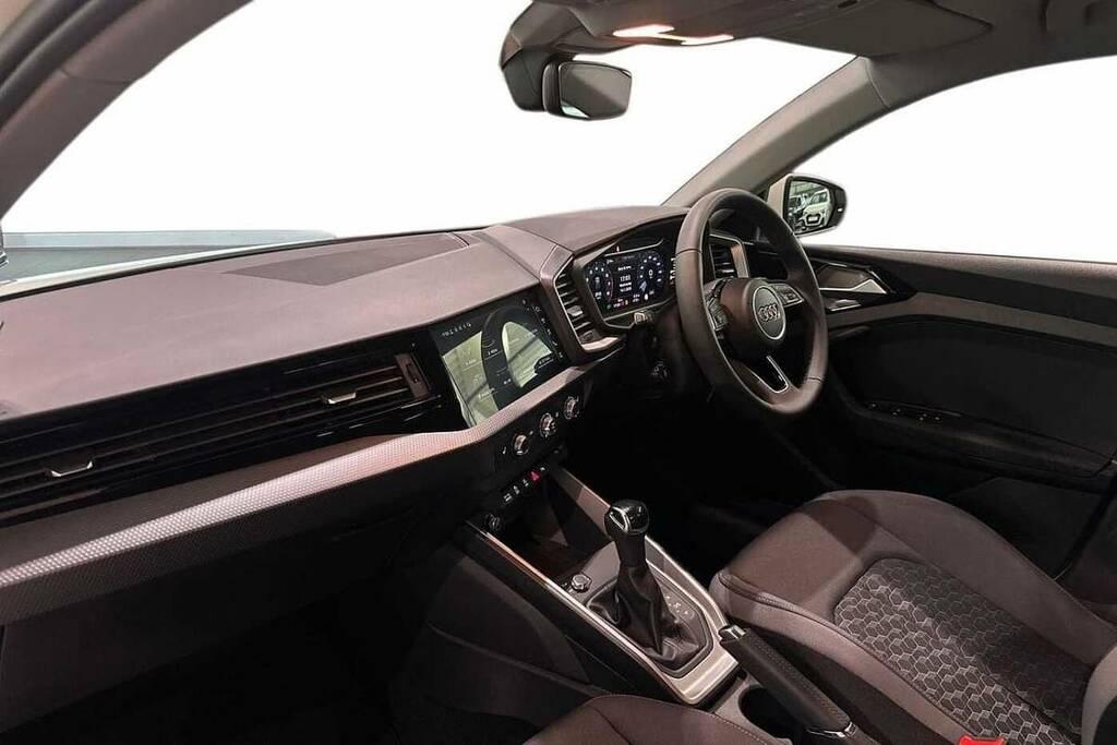 Audi A1 30 Tfsi Sport S Tronic BL75XGV White #2