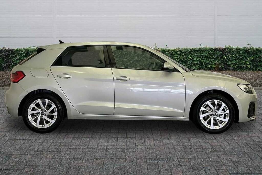 Audi A1 30 Tfsi Sport S Tronic BL75XGS Silver #4