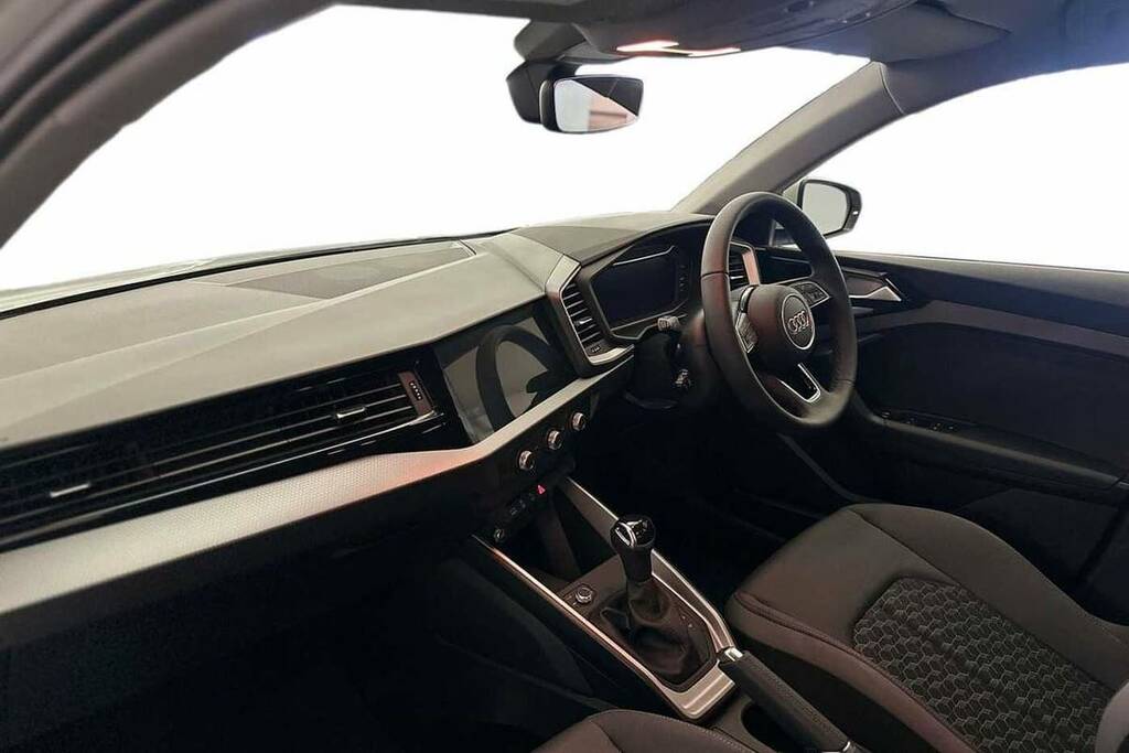 Audi A1 30 Tfsi Sport S Tronic BL75XGS Silver #2