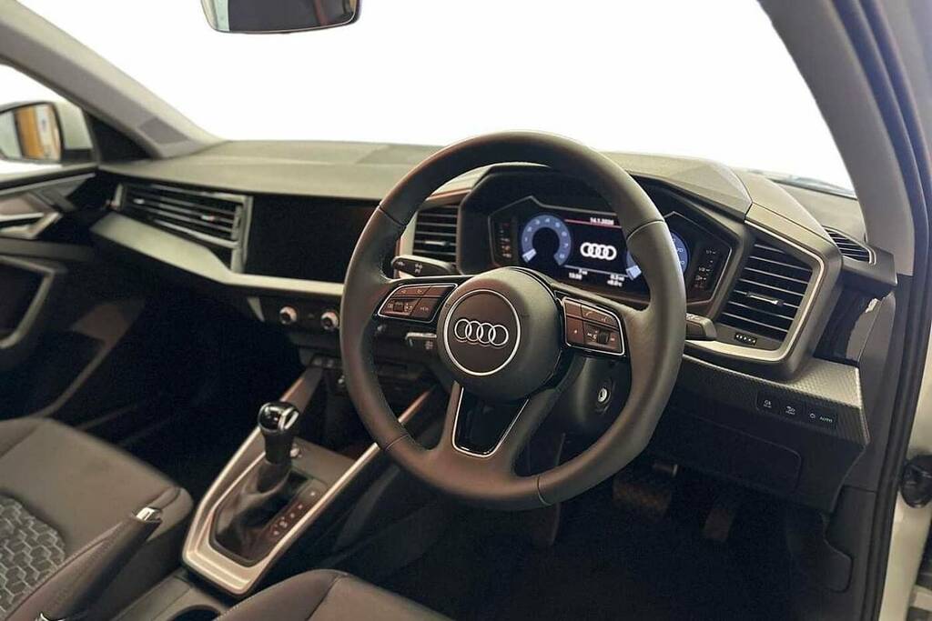 Audi A1 30 Tfsi Sport S Tronic BL75XGS Silver #6