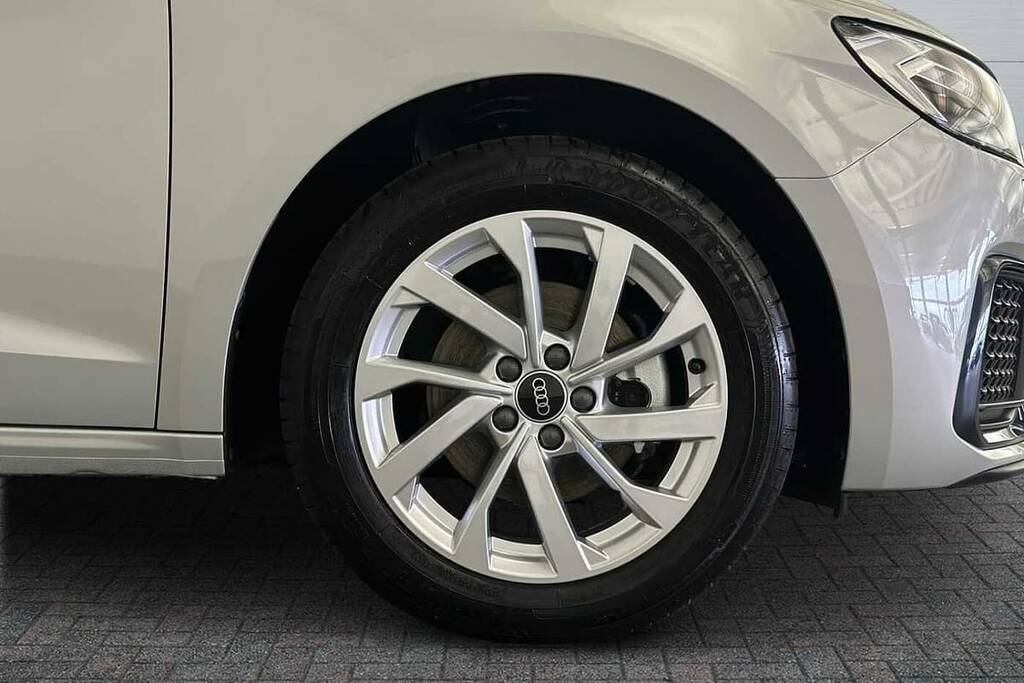 Audi A1 30 Tfsi Sport S Tronic BL75XGS Silver #5