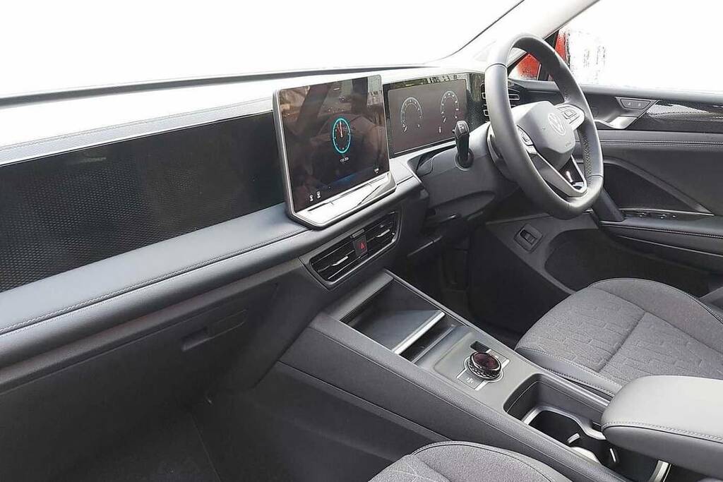 Volkswagen Tiguan 1.5 Etsi 150 Match Dsg BP75OMS Red #2