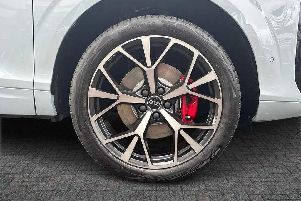 Audi Q3 1.5 E-hybrid Launch Edition Plus S Tronic VX75WXZ Grey #5