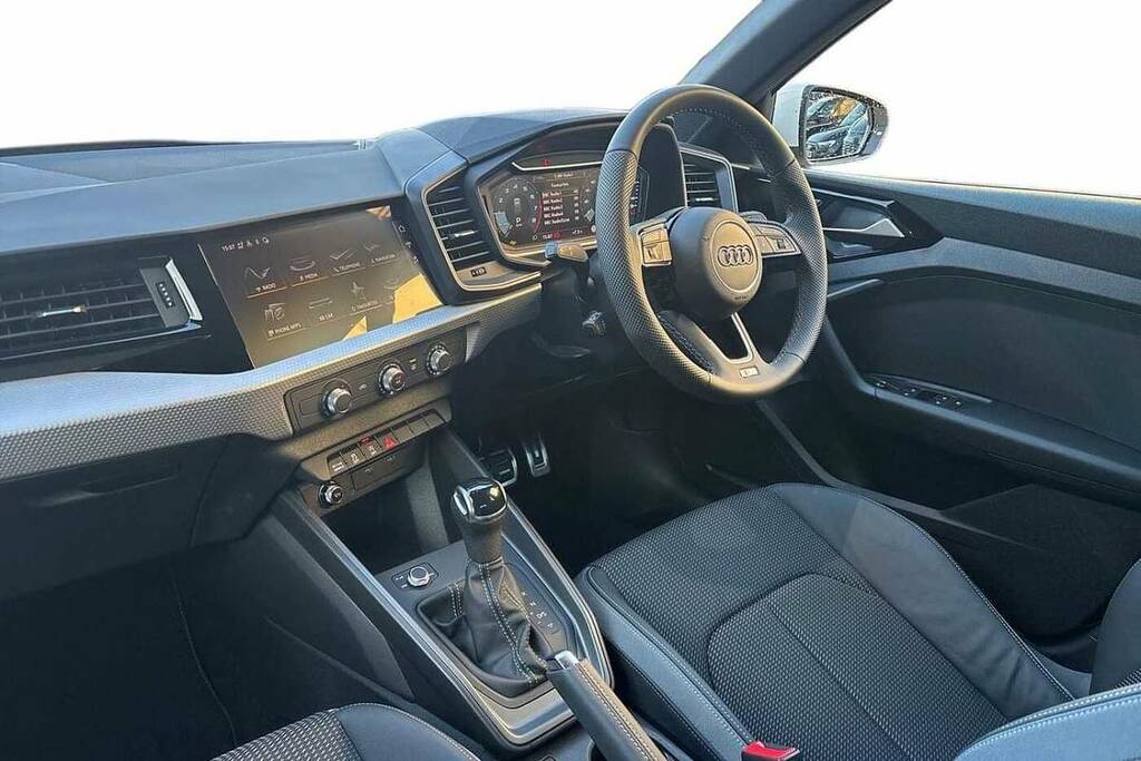 Audi A1 30 Tfsi S Line S Tronic VK75KNY White #2