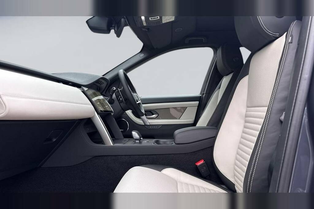 Land Rover Discovery Sport 1.5 P270e Metropolitan 5 Seat VX75PTU  #3