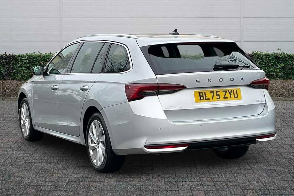 Skoda Octavia 1.5 Tsi 150 E-tec Se L Dsg Silver #3