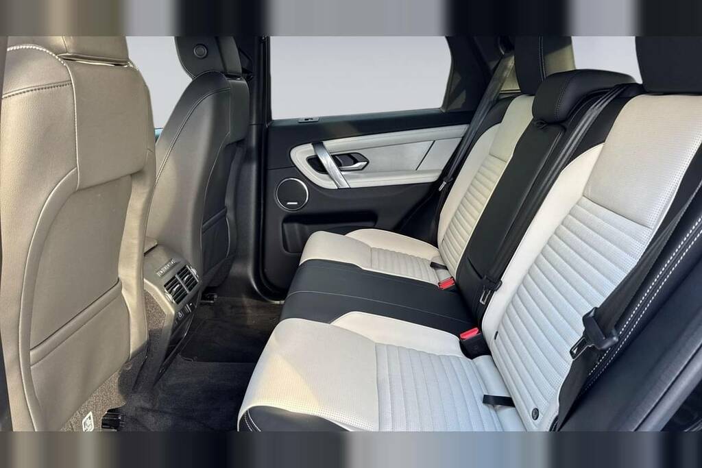 Land Rover Discovery Sport 1.5 P270e Dynamic Se 5 Seat VE75OBA Black #4