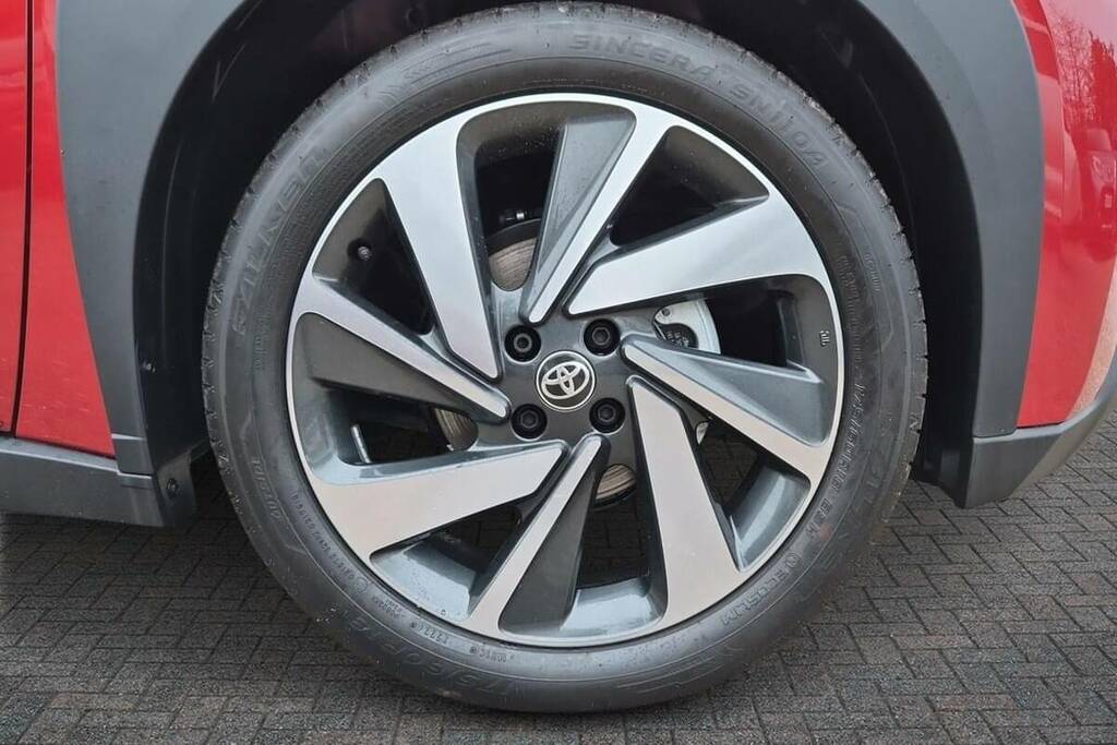 Toyota Aygo X 1.0 Vvt-i Edge FX75VWT Red #6