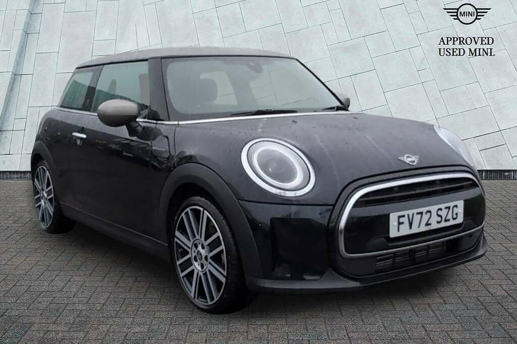 Mini Hatch 1.5 Cooper Exclusive FV72SZG Black