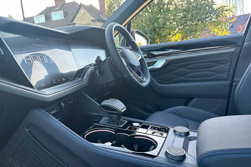Volkswagen Touareg 3.0 V6 Tsi Ehybrid 4Motion R Tip BV75UOT Grey #2