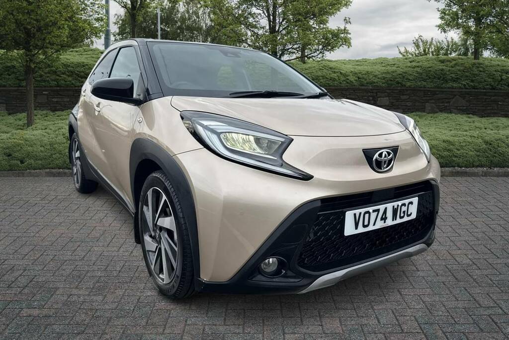 Toyota Aygo X 1.0 Vvt-i Exclusive Beige