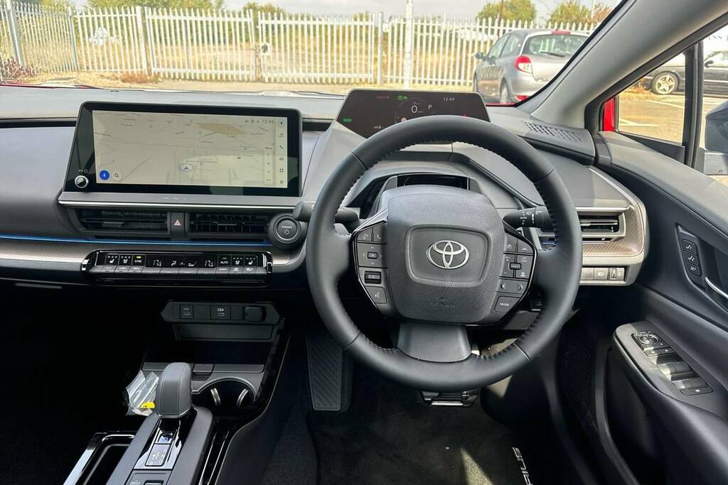 Toyota Prius 2.0 Phev Excel Cvt VO74OSX Red #5