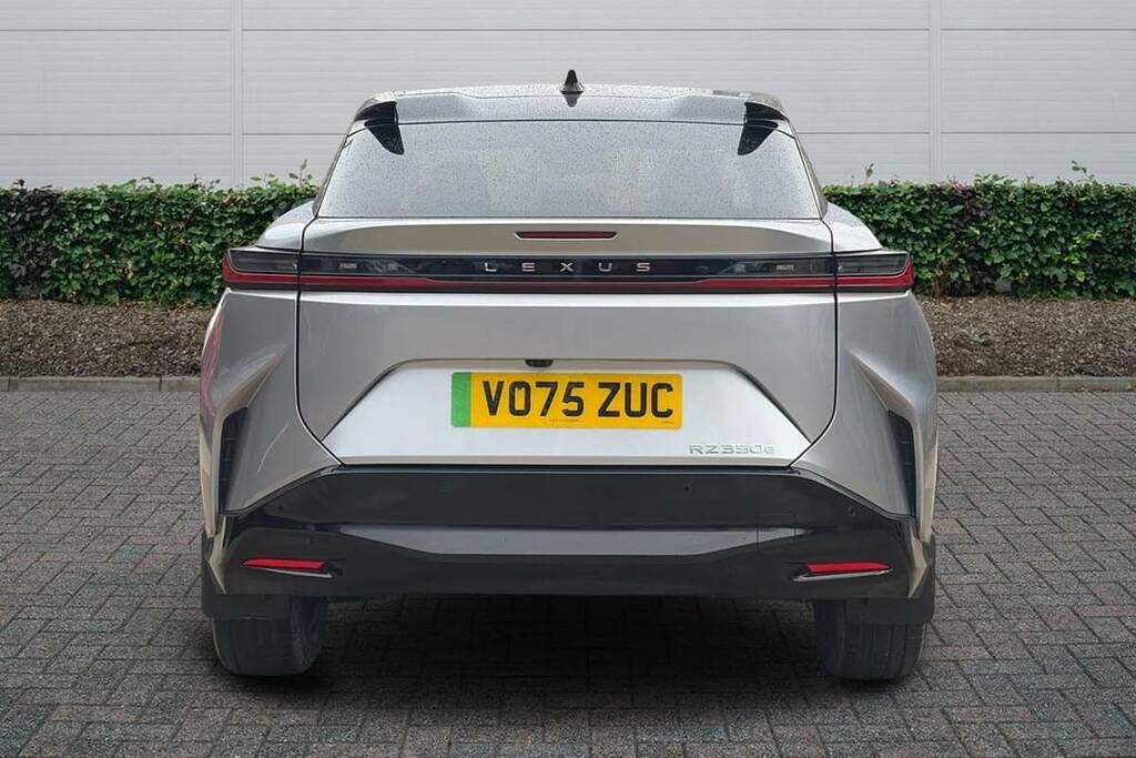 Lexus RZ 350E 165Kw Premium 77 Kwh Bitone #4