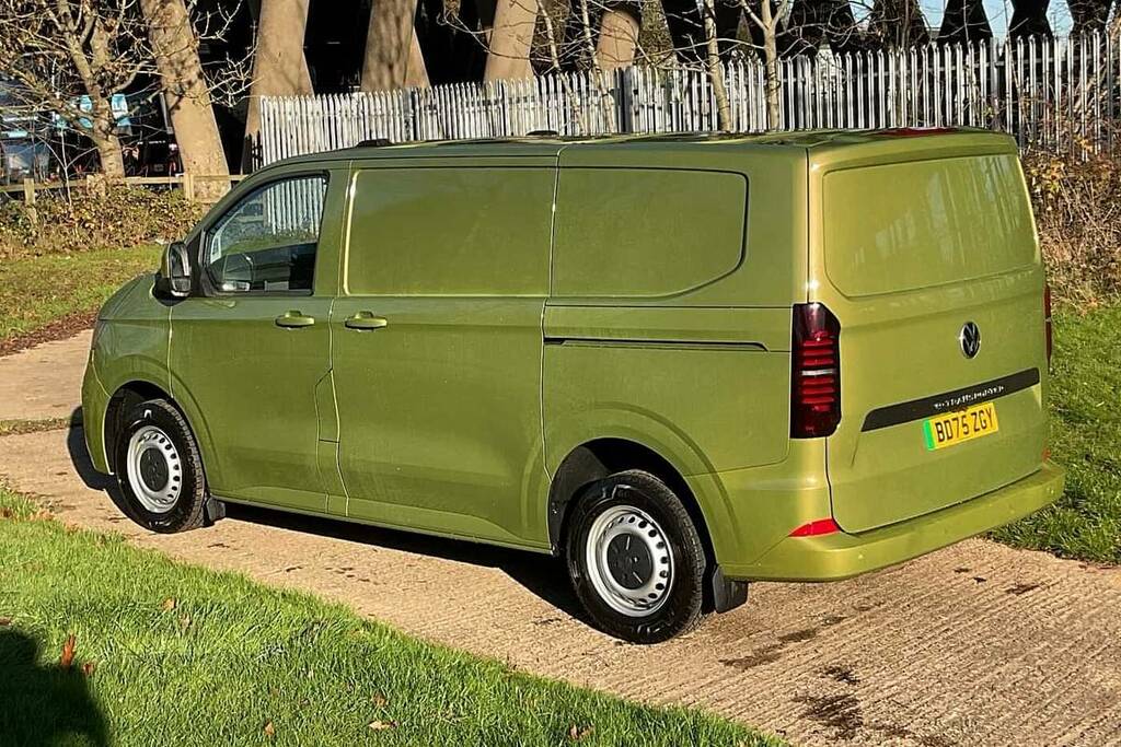 Volkswagen E-Transporter 100Kw 65Kwh Commerce Plus Van BD75ZGY Green #3