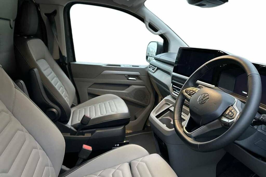 Volkswagen Transporter 2.0 Tdi 170 Commerce Pro Van VX75ZHC #6