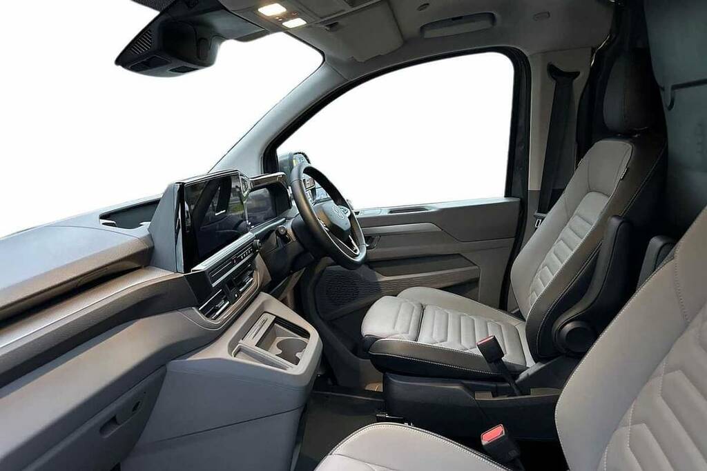 Volkswagen Transporter 2.0 Tdi 170 Commerce Pro Van VX75ZHC #2